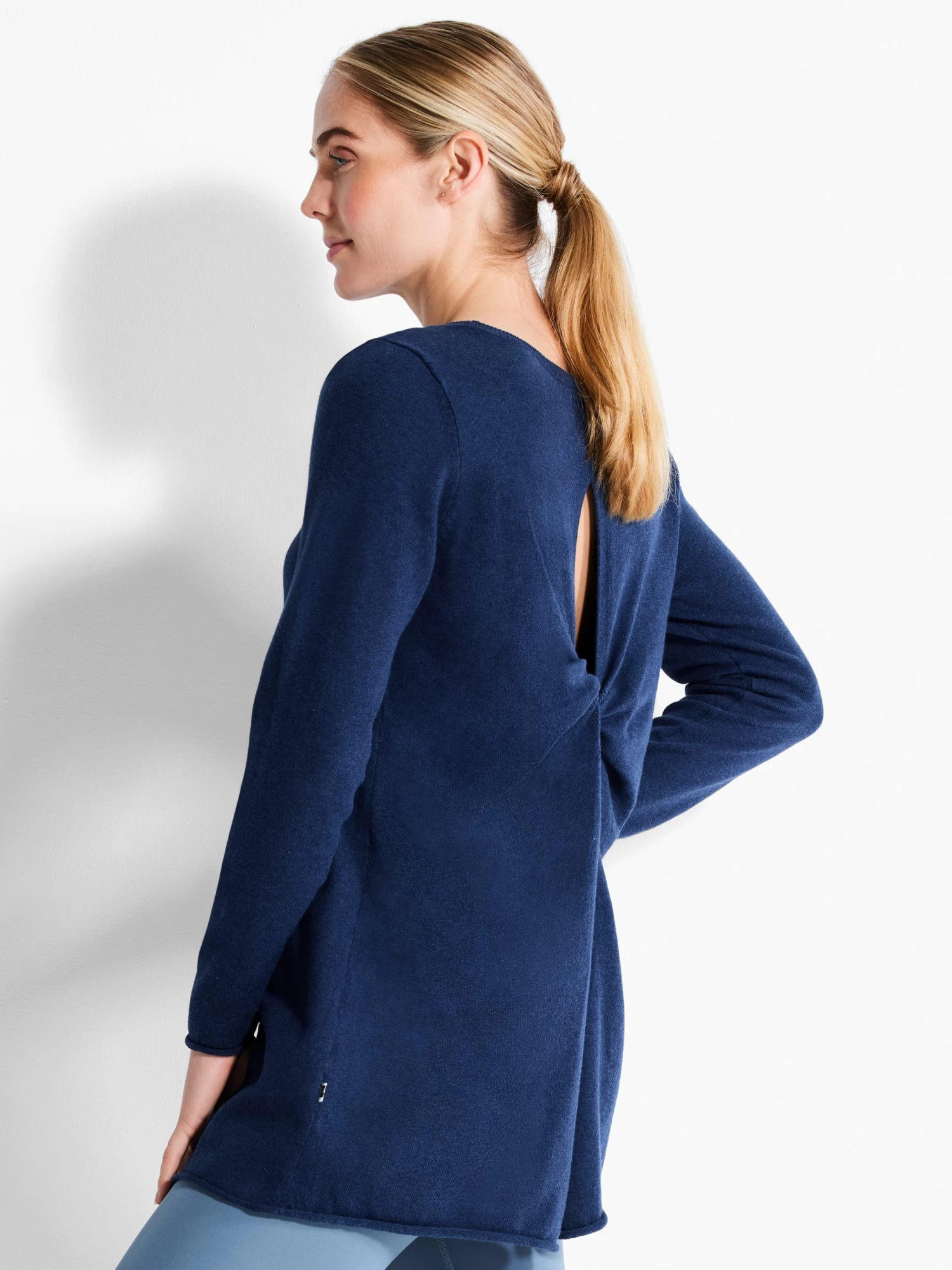 Cool Down Twist Back Sweater INK - Image 2