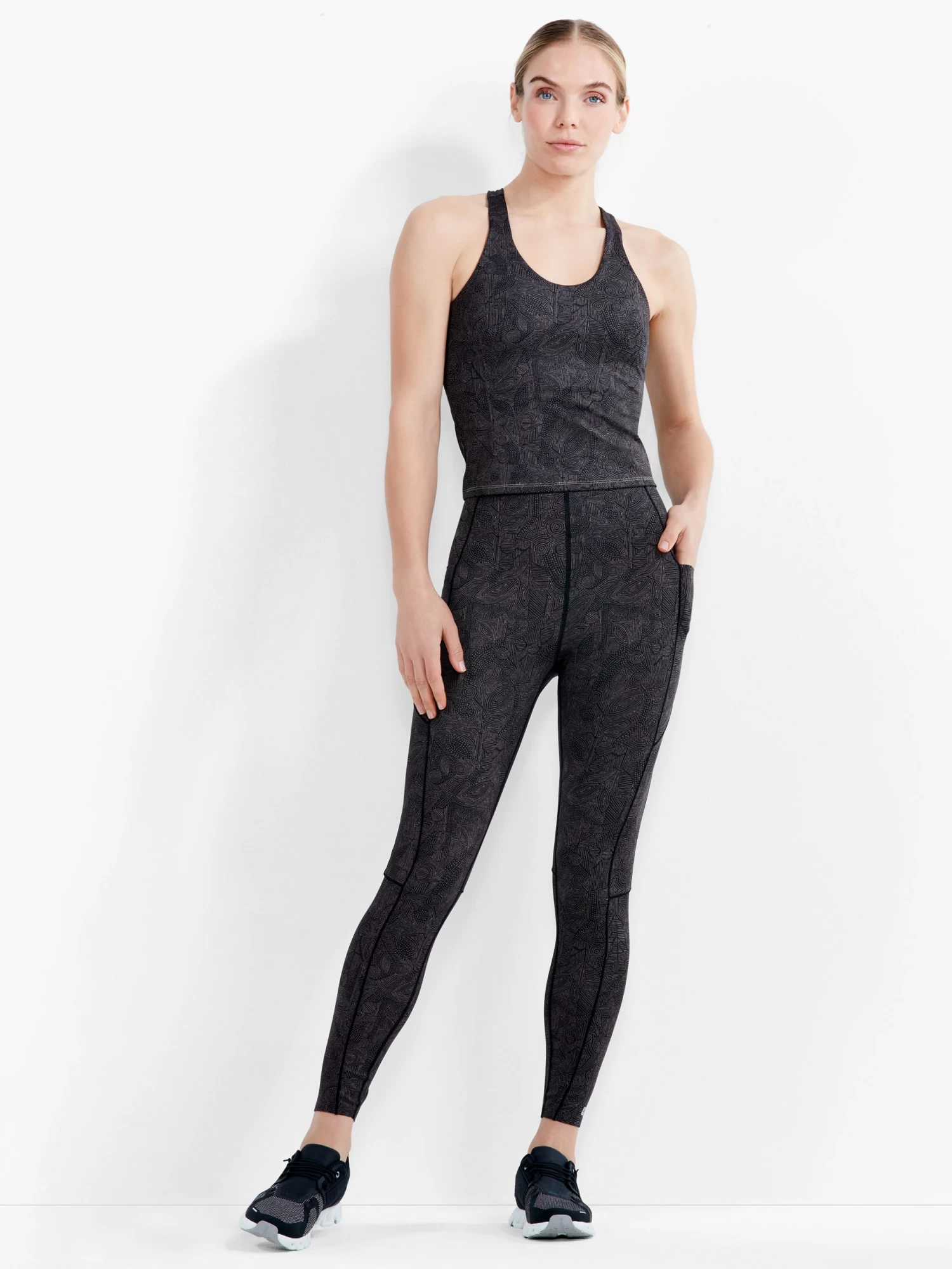 Flexfit Batik Geo 7/8 Pocket Legging NEUTRAL MULTI - Image 4