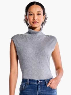 Sleeveless Turtleneck Sweater Tee MOONWALK